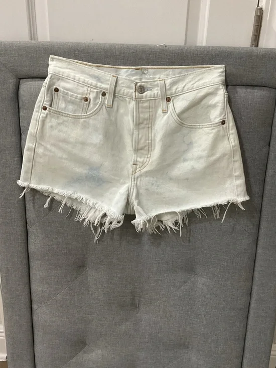 Levi’s 501 Cut Off Jean Shorts 27 Bleached High Rise Frayed Hem - Picture 9 of 10